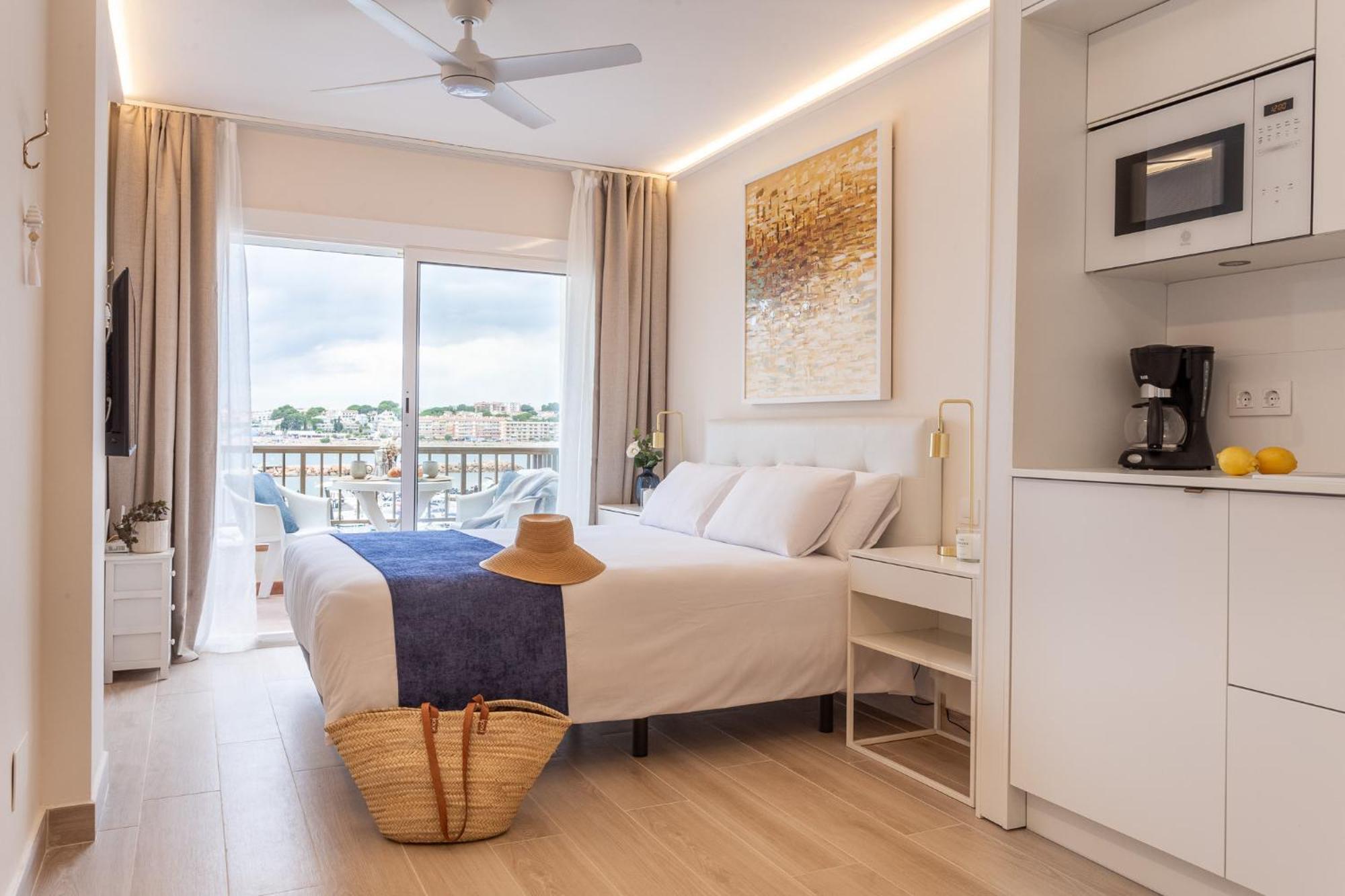 Estudio Con Terraza Lorena L' Escala المظهر الخارجي الصورة
