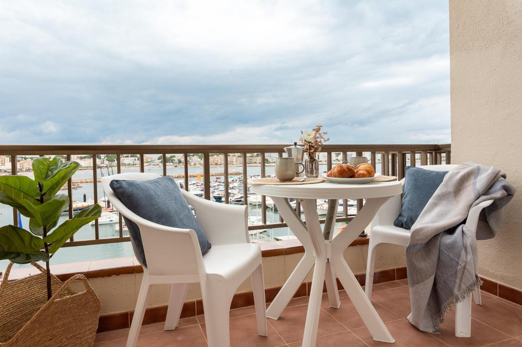 Estudio Con Terraza Lorena L' Escala المظهر الخارجي الصورة